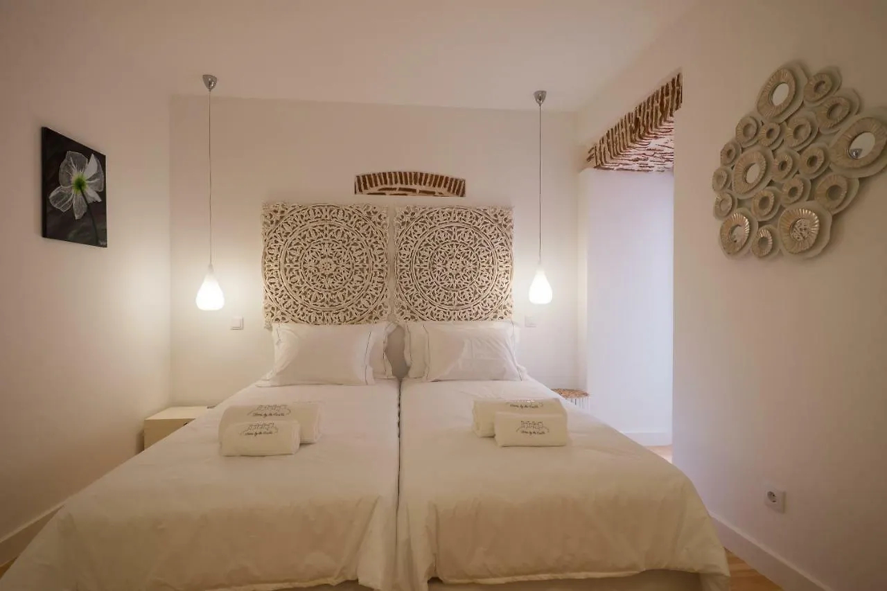Sunshine House - Exclusive Apartment - Home By The Castle Lissabon 0*,  Portugal