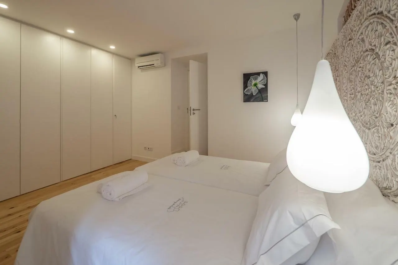 Sunshine House - Exclusive Apartment - Home By The Castle Lissabon