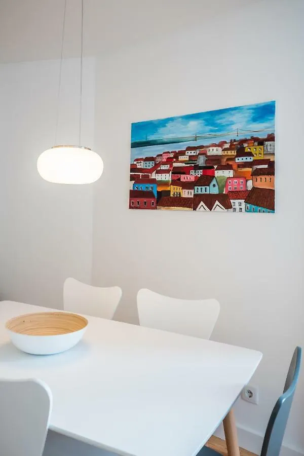Sunshine House - Exclusive Apartment - Home By The Castle Lissabon Portugal